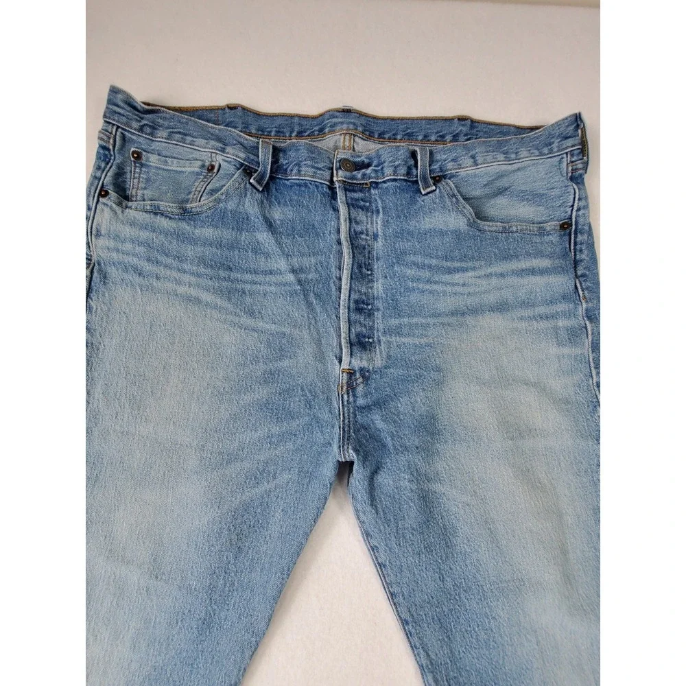Levi's 501 Jeans Men 40x29 Blue Light Wash‎ Button Fly Straight Fit Denim
